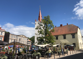 Sigulda, Ligatne ja kesällä paikallisten suosima kaupunki - Cesis